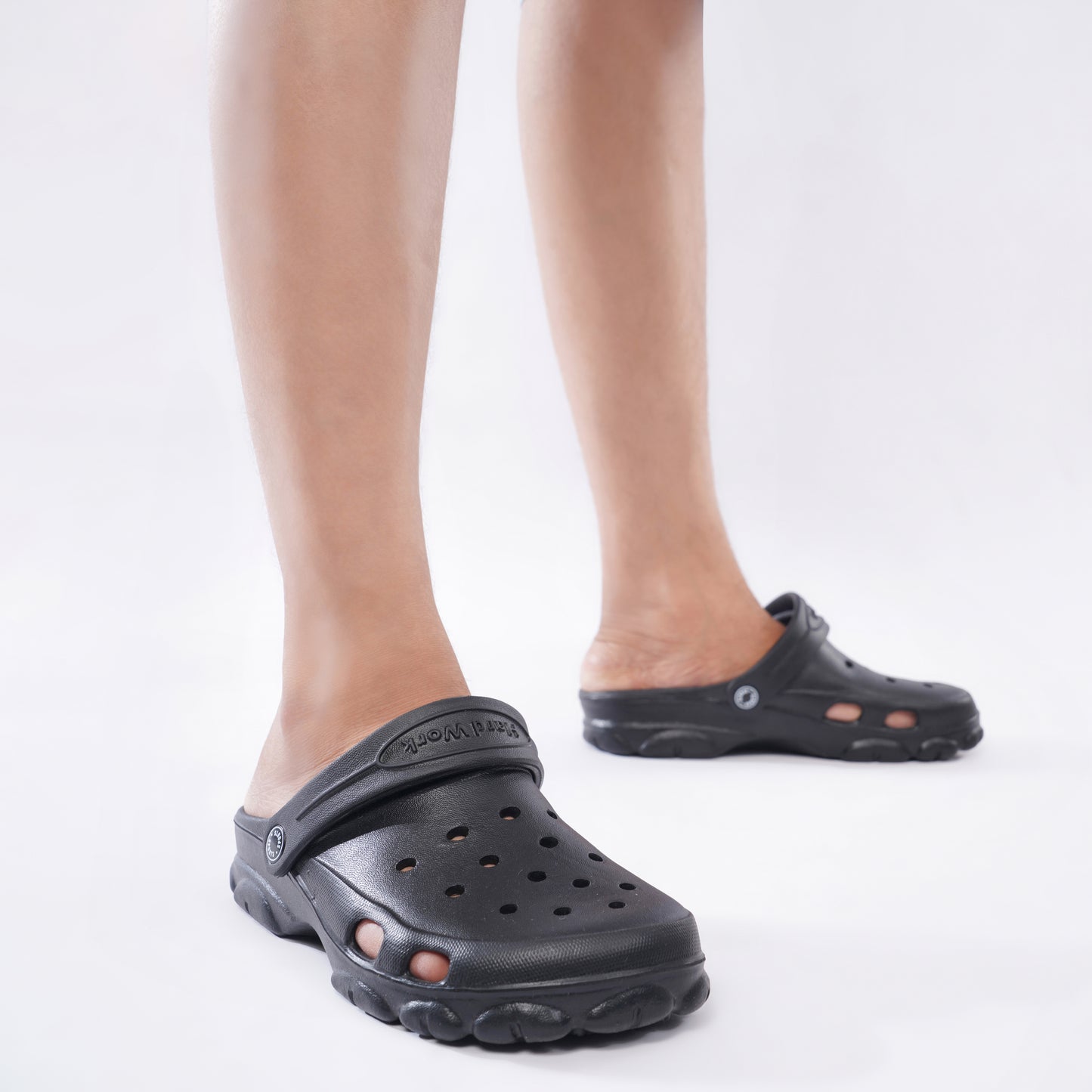 HARDWORK Clogs – Black